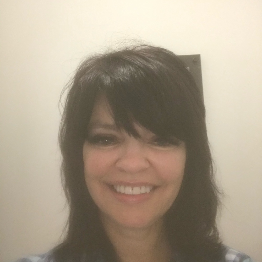 Meet your Posher, Lorrie